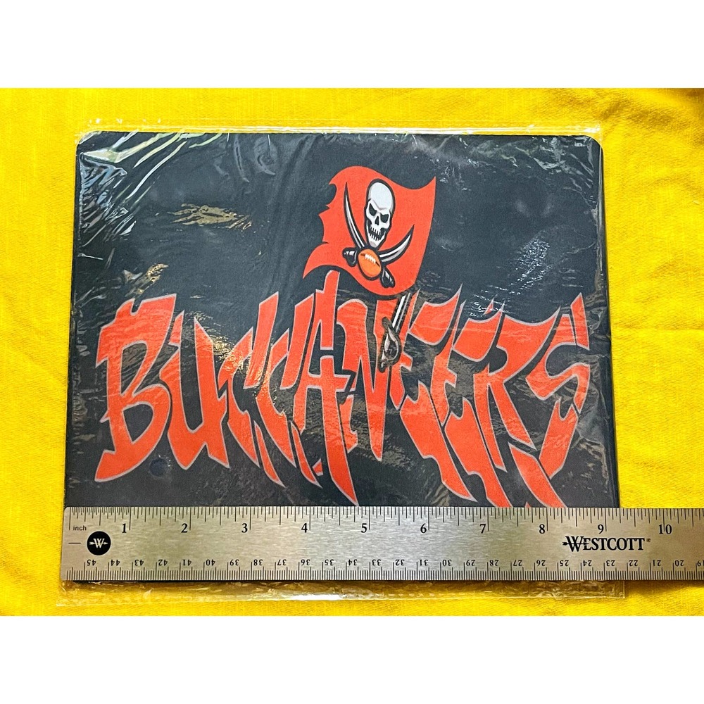 Brand New Buccaneers Graffiti Football Mouse Pad 9,4x8 in